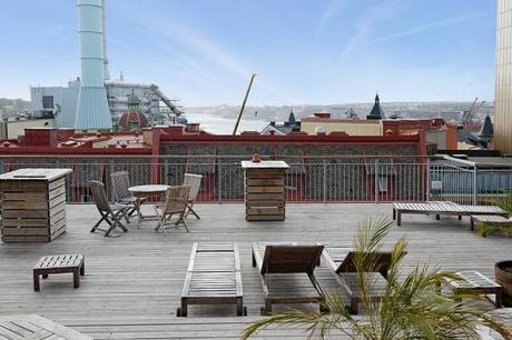 Piso pequeño con amplio salón y terraza comunitaria terrazas comunitarias ático piso pequeño decoración interiores espacios pisos pequeños distribución diáfana diseño de interiores blog decoración de salones decoración de interiores cocinas blancas pequeñas