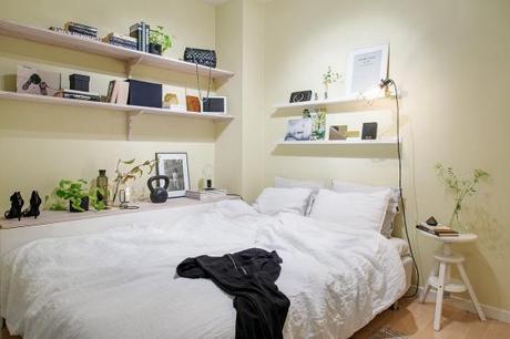 Piso pequeño con amplio salón y terraza comunitaria terrazas comunitarias ático piso pequeño decoración interiores espacios pisos pequeños distribución diáfana diseño de interiores blog decoración de salones decoración de interiores cocinas blancas pequeñas