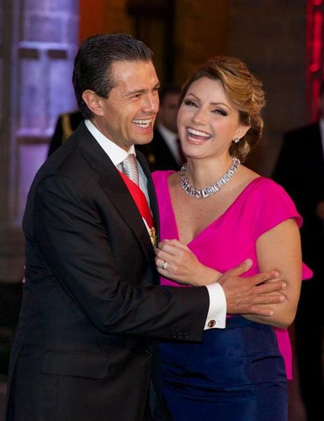 Peña Nieto y su esposa, Angélica Rivera