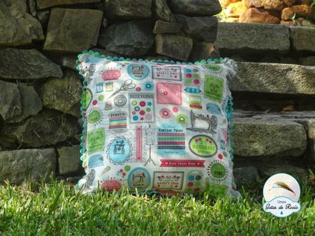 Cojín muy costurero.