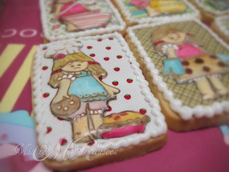 GALLETAS CON PAPEL DE AZÚCAR Y GLASEADAS