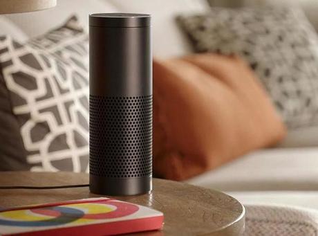 Amazon Echo :: altavoces y asistente personal
