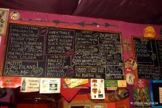 CARTEL DE PRECIOS EN EL BAR COLUMET, YEREVÁN