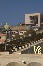 ESCULTURAS EN LA CASCADA, YEREVÁN