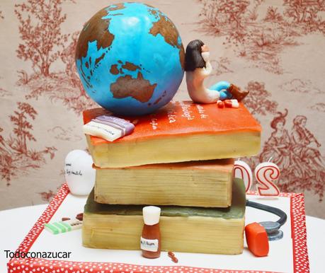TARTA LIBROS DE MEDICINA DE MAZAPÁN
