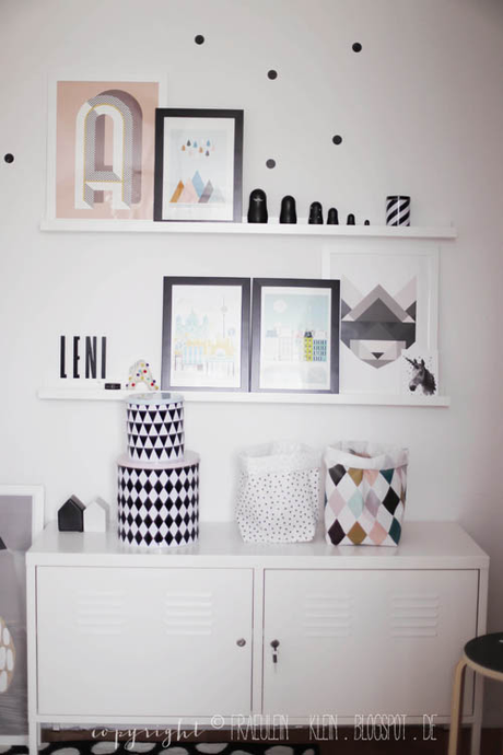 Un aparador low cost y como decorarlo para los amantes del BLANCO Y NEGRO!