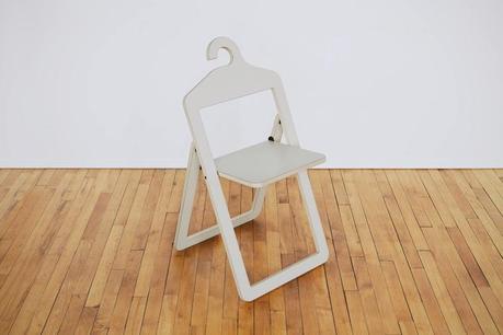 Una silla plegable con clase