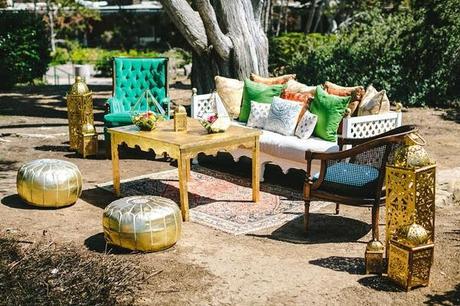 BODA ESTILO BOHO DECORADA CON BOTELLAS DORADAS BODA ESTILO BOHO DECORADA CON BOTELLAS DORADAS