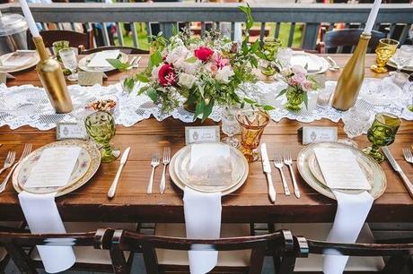 BODA ESTILO BOHO DECORADA CON BOTELLAS DORADAS BODA ESTILO BOHO DECORADA CON BOTELLAS DORADAS