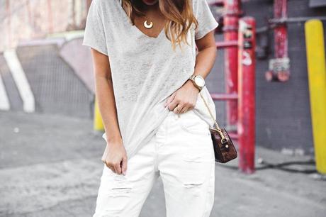 Total_White_outfit-Ripped_Jeans-Los_Angeles-Street_Style-26