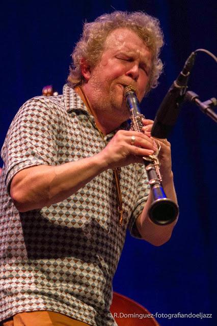 © R.Domínguez - Atomic - Fredrik Ljungkvist