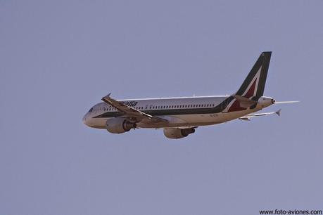 Airbus A320 / EI-DTD