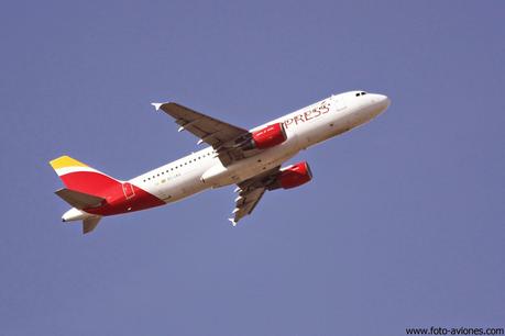 Airbus A320 / EC-LKG