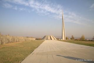 MEMORIAL DEL GENOCIDIO ARMENIO, YEREVÁN