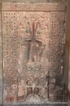 KHACHLAR EN LA IGLESIA DE SANTA GAYANÉ, ECHMIADZIN