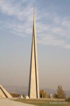 OBELISCO EN EL MEMORIAL DEL GENOCIDIO ARMENIO, YEREVÁN