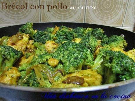 Brécol con pollo al curry