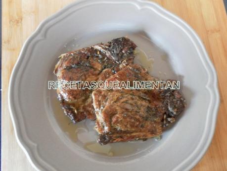 CHULETAS DE CERDO A LAS FINAS HIERBAS