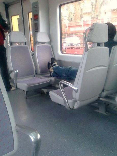 Créditos: http://aparatobarrio.wordpress.com/en-transito-7/