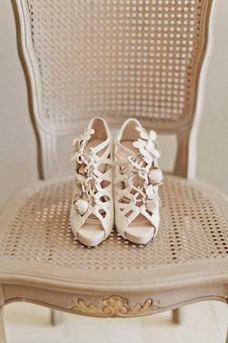 Zapatos de novia que se inspiran en la elegancia femenina