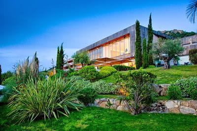 Hotel Moderno en Corcega