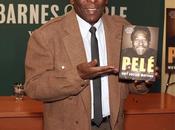 Pelé, hospitalizado dolores estomacales