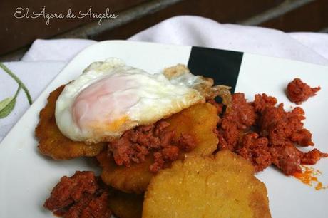 Tortos de maíx, picadillo, chorizo,Asturias