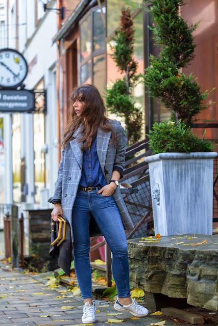 UN LOOK PARA CADA DIA DE LA SEMANA (XIV).-