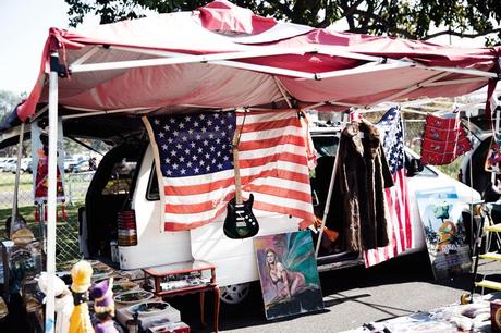 Manson_Gavriel_Tote_Bag-Black_Outfit-Vintage_Levis-Sneakers-Rose_Bowl_Flea_Market-76