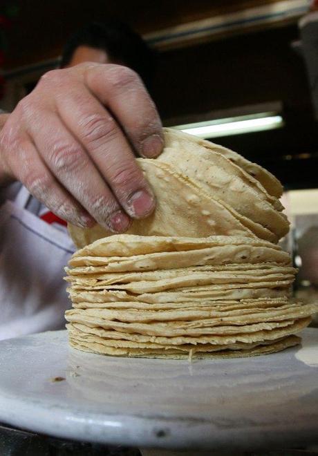 Tortillas maíz (Cortesía: img.sdpnoticias.com)