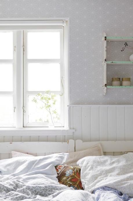 Decoracion austera. Espacios frios y solitarios al natural