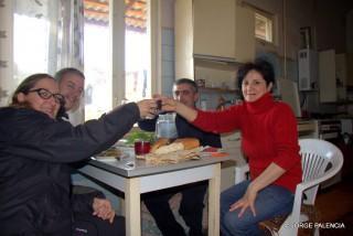 BRINDANDO CON MARNUK Y GENA EN SU CASA EN GARNI