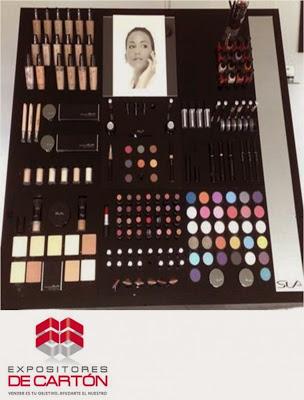 Siempre lista con mis bandejas de maquillaje