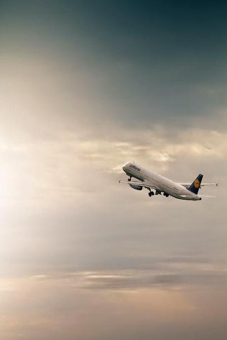 ¿Cómo conseguir vuelos baratos en 6 pasos?