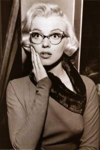 Marilyn y sus gafas modernas