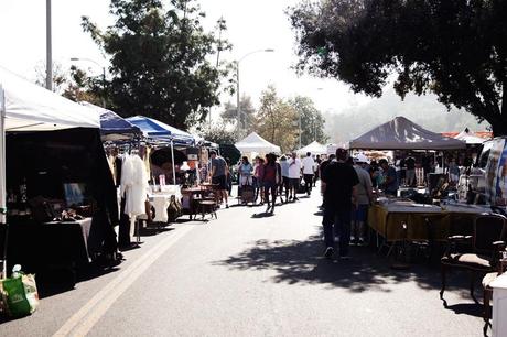 Manson_Gavriel_Tote_Bag-Black_Outfit-Vintage_Levis-Sneakers-Rose_Bowl_Flea_Market-80