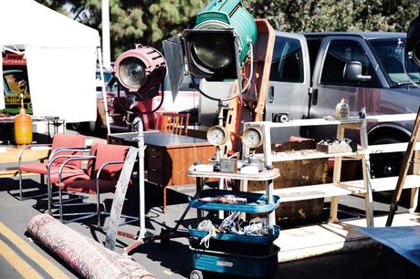 Manson_Gavriel_Tote_Bag-Black_Outfit-Vintage_Levis-Sneakers-Rose_Bowl_Flea_Market-78