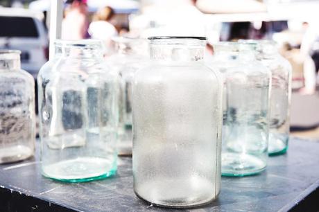 Manson_Gavriel_Tote_Bag-Black_Outfit-Vintage_Levis-Sneakers-Rose_Bowl_Flea_Market-89