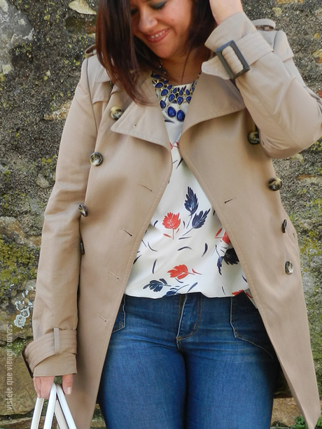 Curvy Trench & News