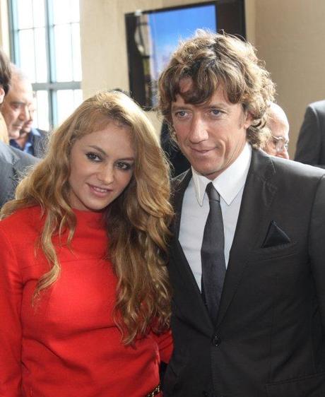 Paulina Rubio y Colate