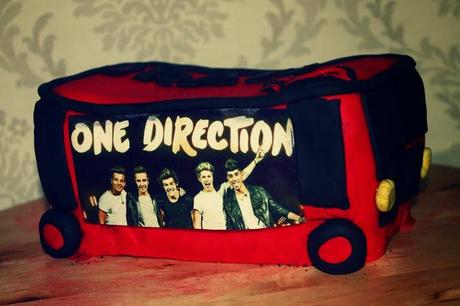 TARTA AUTOBUS ONE DIRECTION