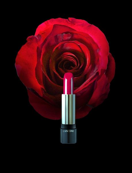 Nace del Corazón de las Rosas El Legendario Rojo de Labios de Lancôme