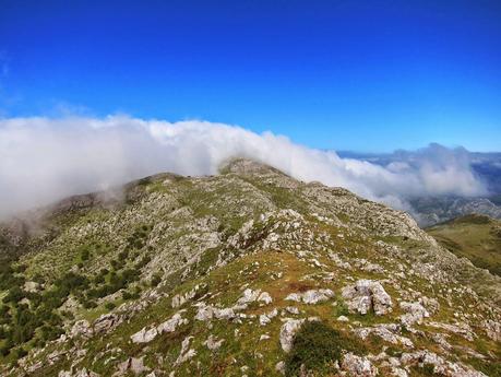 Pico Mirueño y Múa desde el Alto la Llama