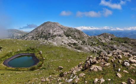 Pico Mirueño y Múa desde el Alto la Llama