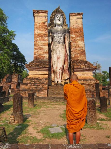 TEMPLOS DE SUKHOTHAI  (TAILANDIA DÍA 6 )