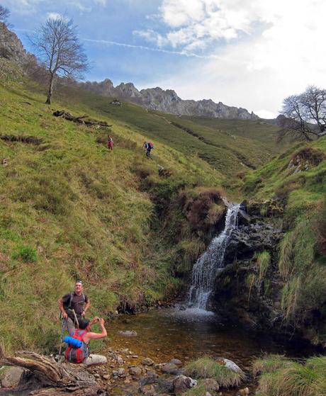 PUENTE LA VIDRE - CUETO LAS VACAS - CUETO CARRASPION Y FOZ DEL RUBÓ  (PARTE 2)