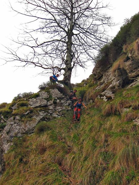 PUENTE LA VIDRE - CUETO LAS VACAS - CUETO CARRASPION Y FOZ DEL RUBÓ  (PARTE 2)