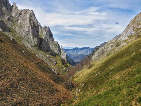 PUENTE LA VIDRE - CUETO LAS VACAS - CUETO CARRASPION Y FOZ DEL RUBÓ  (PARTE 2)