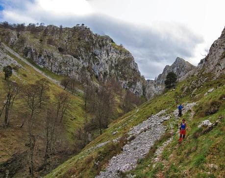 PUENTE LA VIDRE - CUETO LAS VACAS - CUETO CARRASPION Y FOZ DEL RUBÓ  (PARTE 2)