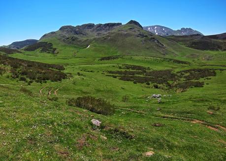 LA MESA Y LA ALMAGRERA DESDE EL PUERTO DE LA CUBILLA